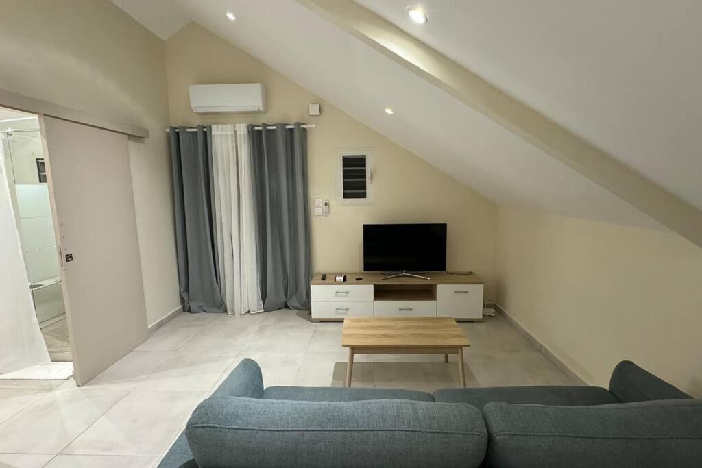 Grand Studio Charmant, Tout Equipe… Saint-Denis Exteriér fotografie